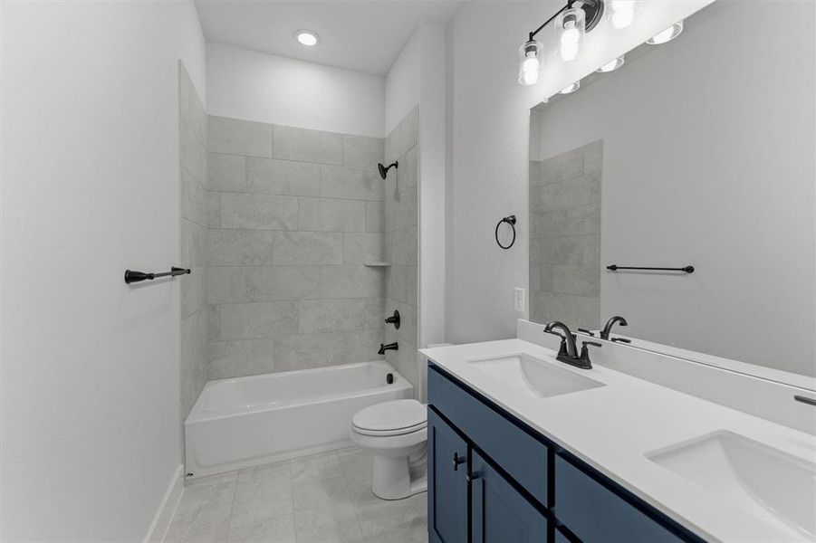 Furnished interior view inside a new home in Eagle Ridge Estates, Weatherford (Image 7).