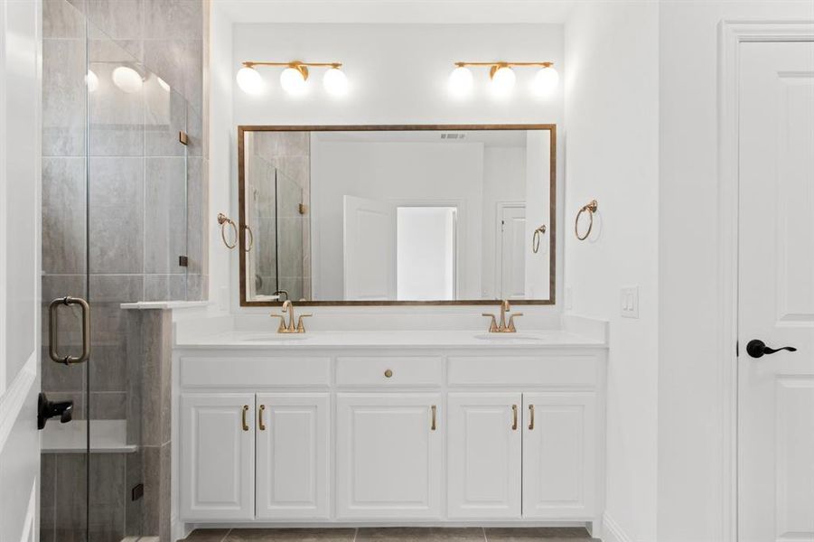 021-1208Armstrong-TheColony-TX-75056-PrimaryBathroom.jpg-SMALL