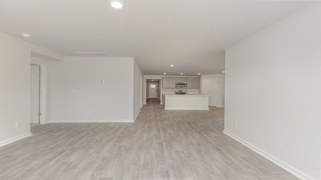 Representative unfurnished interior of a home built from the DOVER-EXPRESS by D.R. Horton in Stanbury Creek, Supply (Image 25).