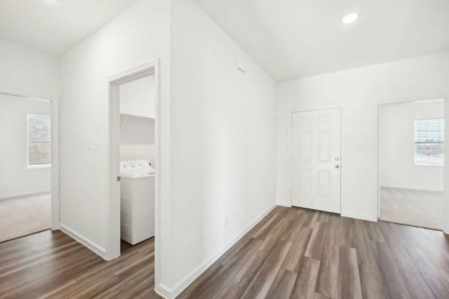 Spacious, unfurnished interior of a new home in Cottonwood Creek, San Marcos (Image 19). Spacious, unfurnished interior of a new home in Cottonwood Creek, San Marcos (Image 19).