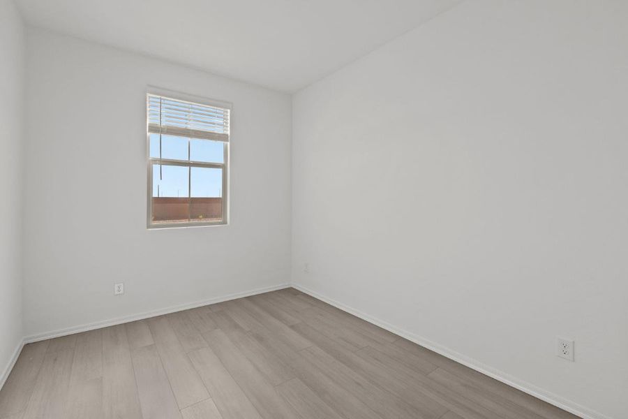 Spacious, unfurnished interior of a new home in Skyline Village Enclaves, San Tan Valley (Image 11).
