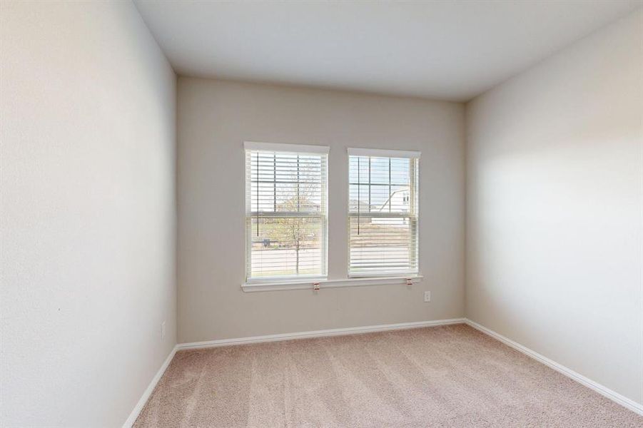 Spacious, unfurnished interior of a new home in Mobberly Farms, Pilot Point (Image 14).