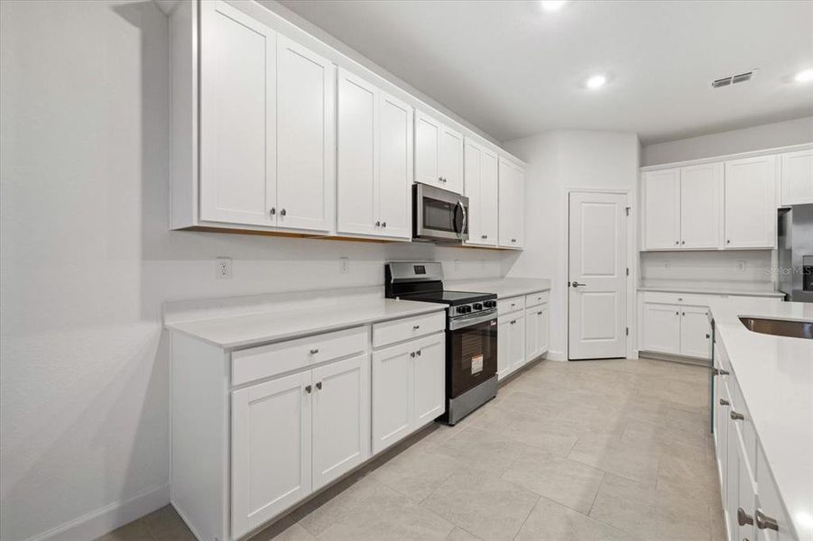 Furnished interior view inside a new home in Rye Ranch, Parrish (Image 34).
