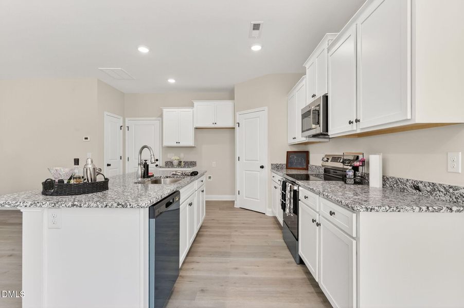 7-web-or-mls-_DSC7897 - Copy 7-web-or-mls-_DSC7897 - Copy