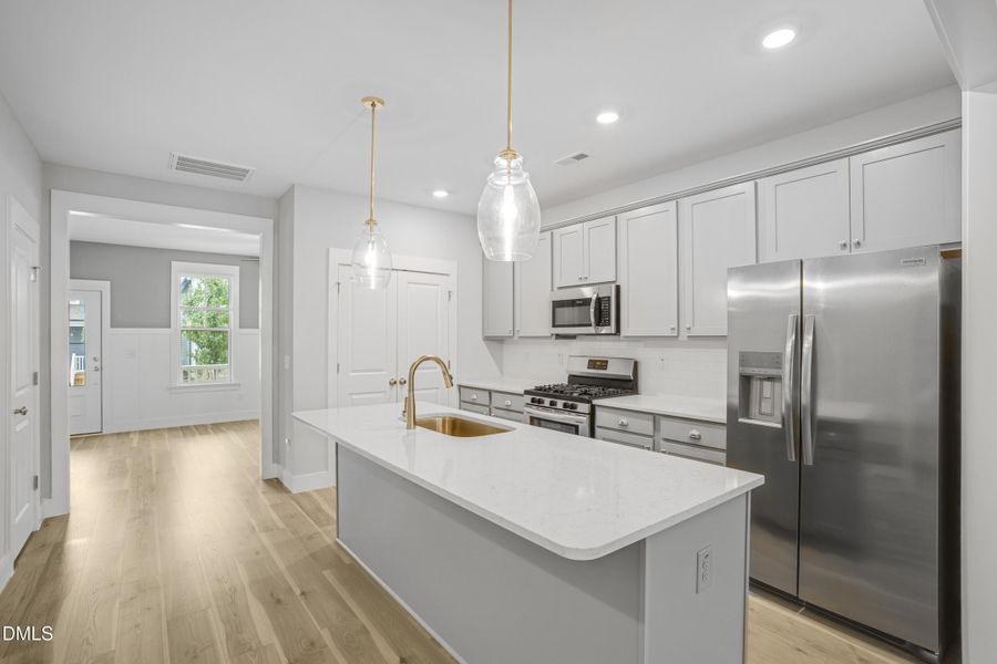 CY1A3567-HDR CY1A3567-HDR