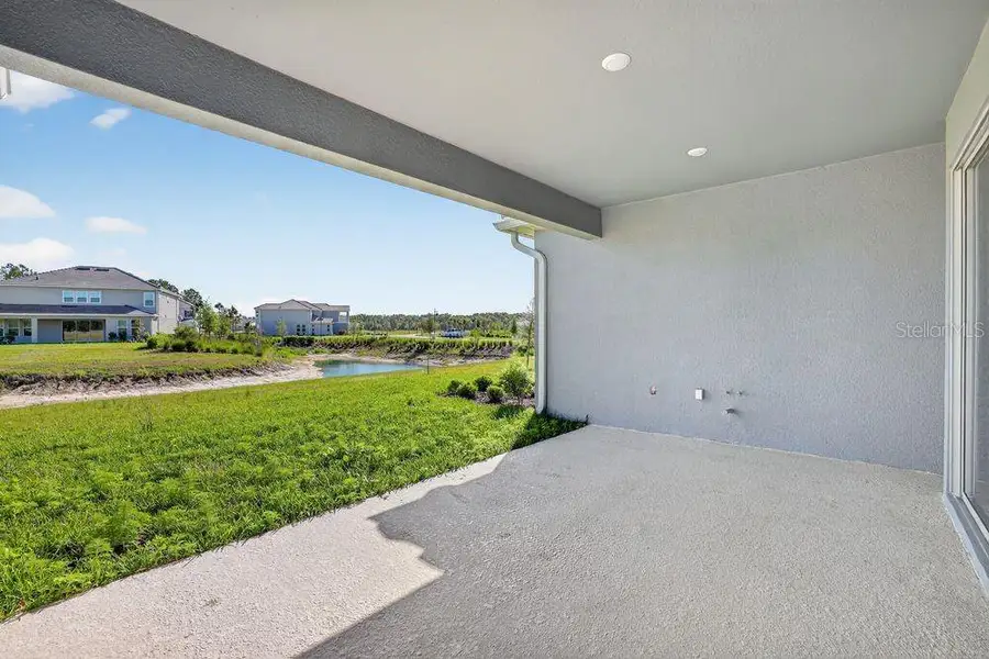 Exterior details and patio area of a home in Hammock at Two Rivers, Zephyrhills (Image 4).