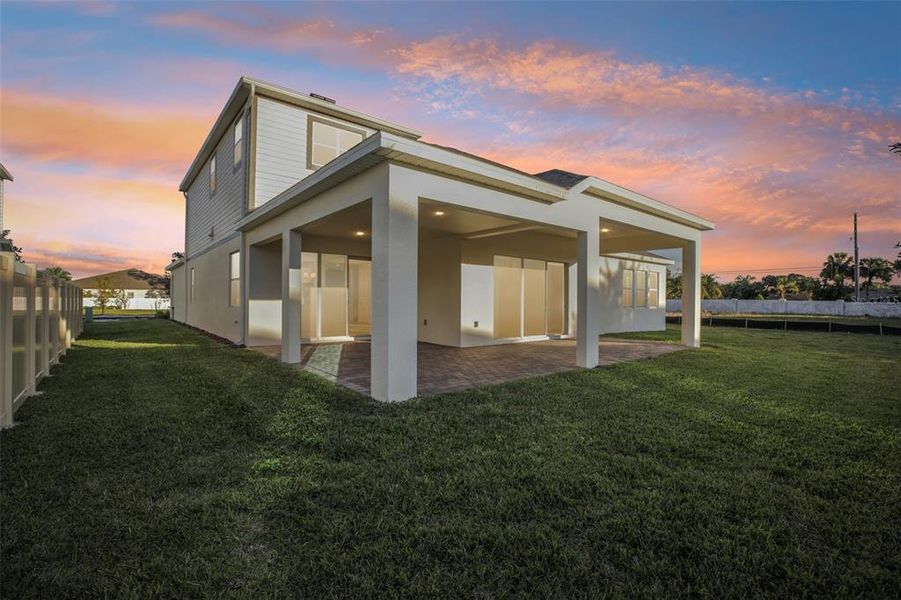 Exterior details and patio area of a home in Hawk's Overlook, Oviedo (Image 26).