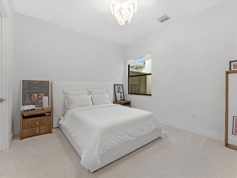 Guest Bedroom 1 Guest Bedroom 1