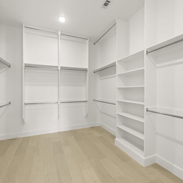 Spacious, unfurnished interior of a new home in Mustang Lakes, Celina (Image 81). Spacious, unfurnished interior of a new home in Mustang Lakes, Celina (Image 81).