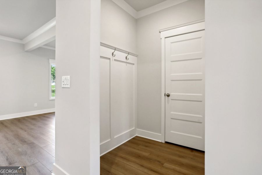 Spacious, unfurnished interior of a new home in Rosewood Lake Estates, Hoschton (Image 16).