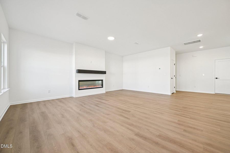 8-web-or-mls-Quarry Rd-S0503-008