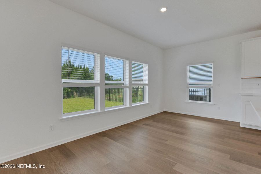 Spacious, unfurnished interior of a new home in Hyland Trail, Green Cove Springs (Image 45).