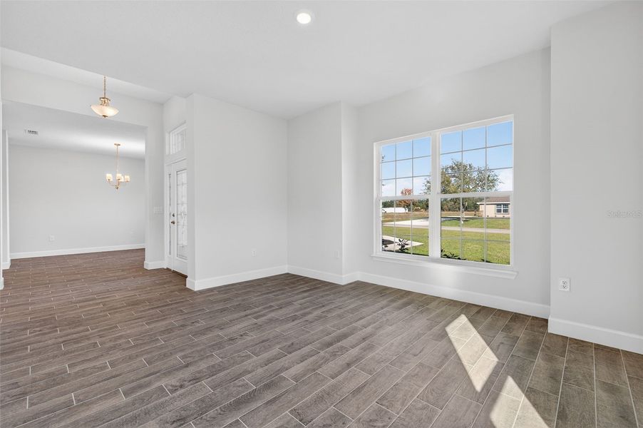 Spacious, unfurnished interior of a new home in Hill Country Estates, Dade City (Image 15).