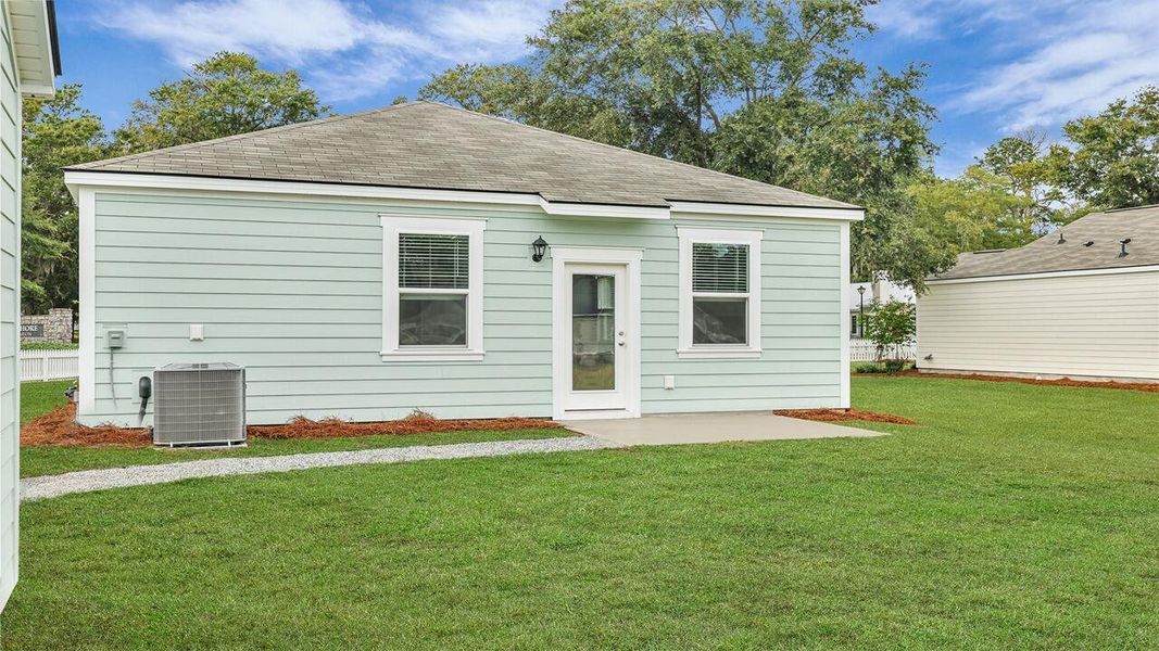 Exterior details and patio area of a home in North Shore, Summerton (Image 3).