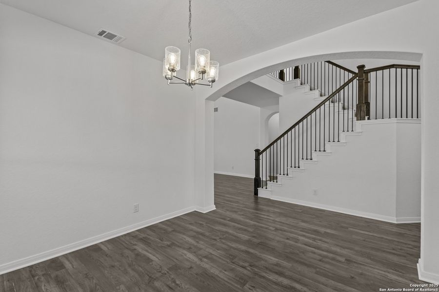 Spacious, unfurnished interior of a new home in Stillwater Ranch, San Antonio (Image 33). Spacious, unfurnished interior of a new home in Stillwater Ranch, San Antonio (Image 33).
