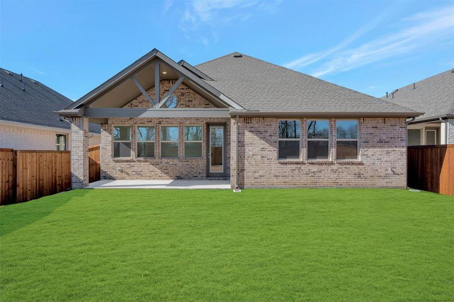 Exterior details and patio area of a home in Heritage Ranch, Sherman (Image 23).