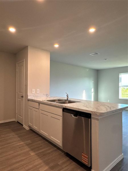 Furnished interior view inside a new home in Santa Fe, Cleveland (Image 6).