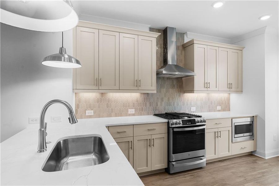 Close-up of interior finishes inside a home in Evanshire Townhomes, Duluth (Image 19). Close-up of interior finishes inside a home in Evanshire Townhomes, Duluth (Image 19).