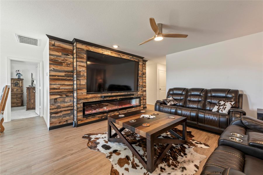 Image 27 of a home in Sterling Point at Baytown Crossings: Watermill Collection.