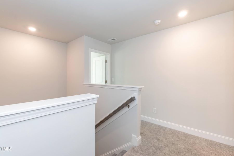 Landing 01 Landing 01