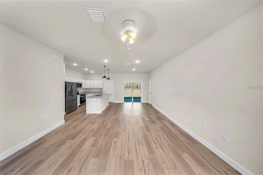 Spacious, unfurnished interior of a new home in , Ocala (Image 37).