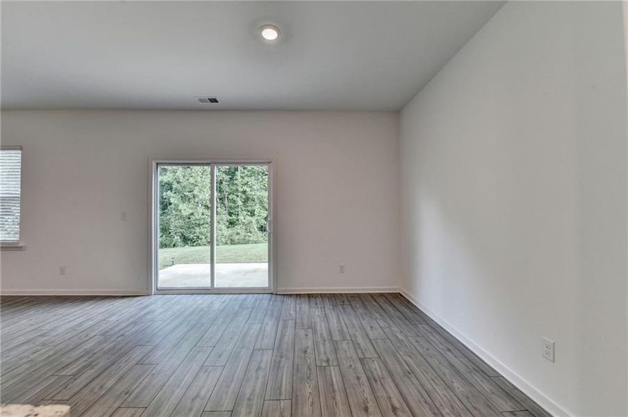 Spacious, unfurnished interior of a new home in , Braselton (Image 48).
