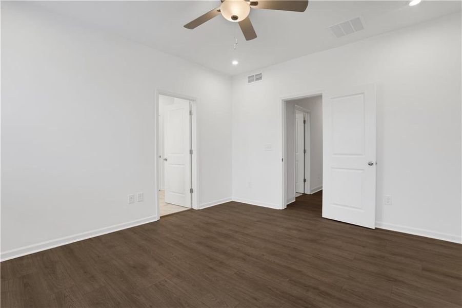 Spacious, unfurnished interior of a new home in Towne Village at Suwanee Dam, Sugar Hill (Image 38).