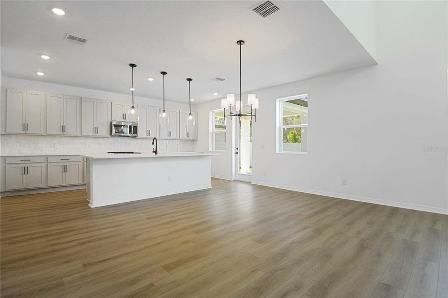 Spacious, unfurnished interior of a new home in Ellington Place, St. Cloud (Image 17).
