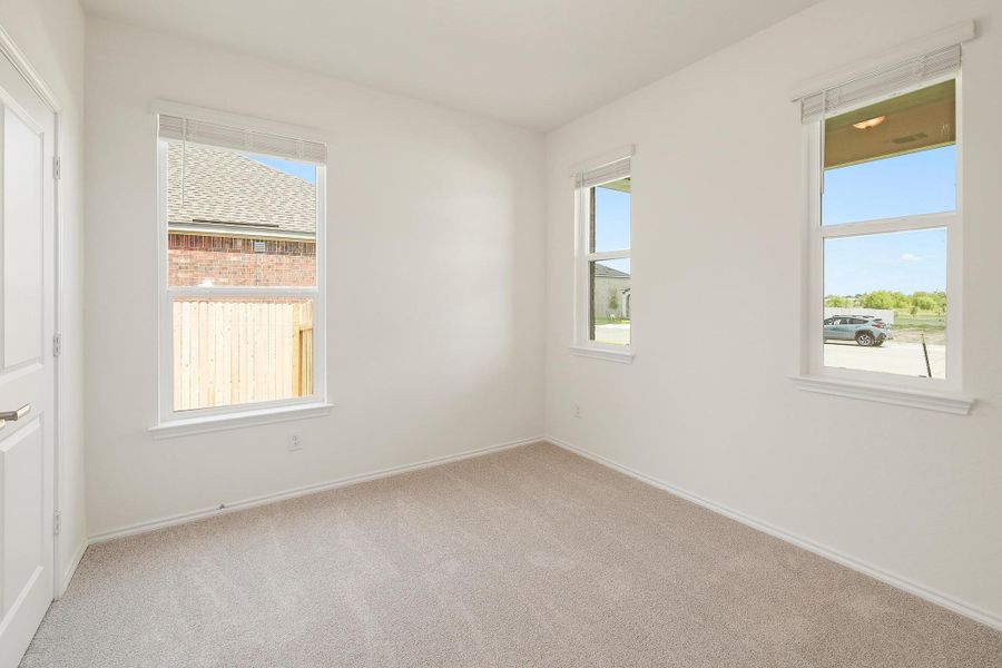 Spacious, unfurnished interior of a new home in Mustang Valley, Manor (Image 15). Spacious, unfurnished interior of a new home in Mustang Valley, Manor (Image 15).