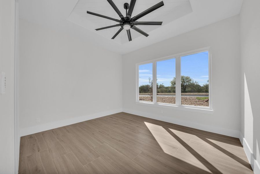 Spacious, unfurnished interior of a new home in , Horseshoe Bay (Image 20).