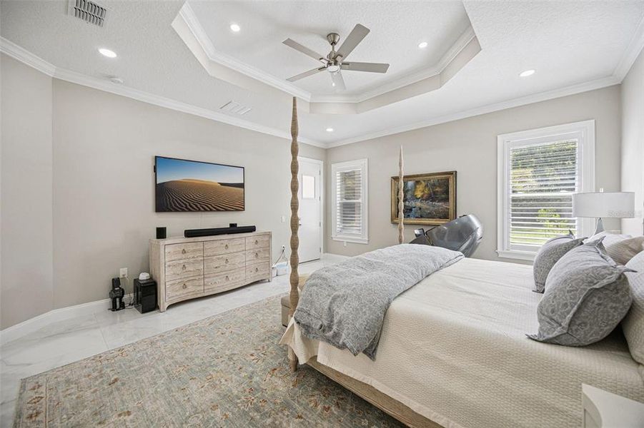 Furnished interior view inside a new home in , Clermont (Image 19).
