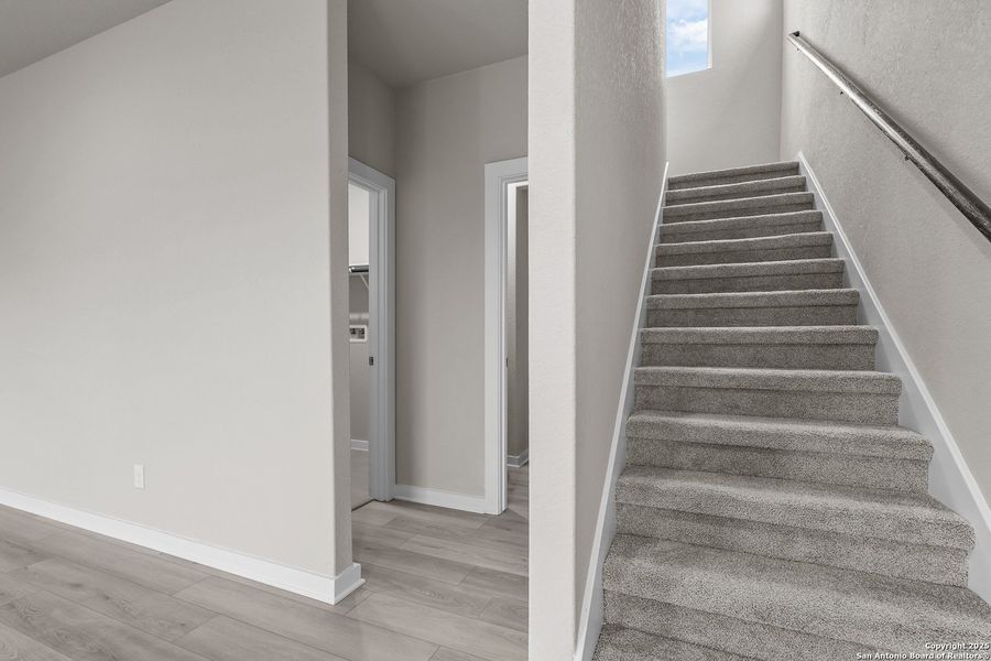 Spacious, unfurnished interior of a new home in Garden Grove, Schertz (Image 20).