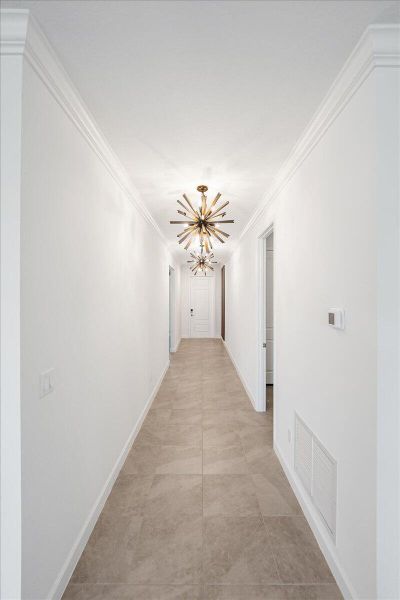 Spacious, unfurnished interior of a new home in Seagrove: The Indies, Fort Pierce (Image 31).