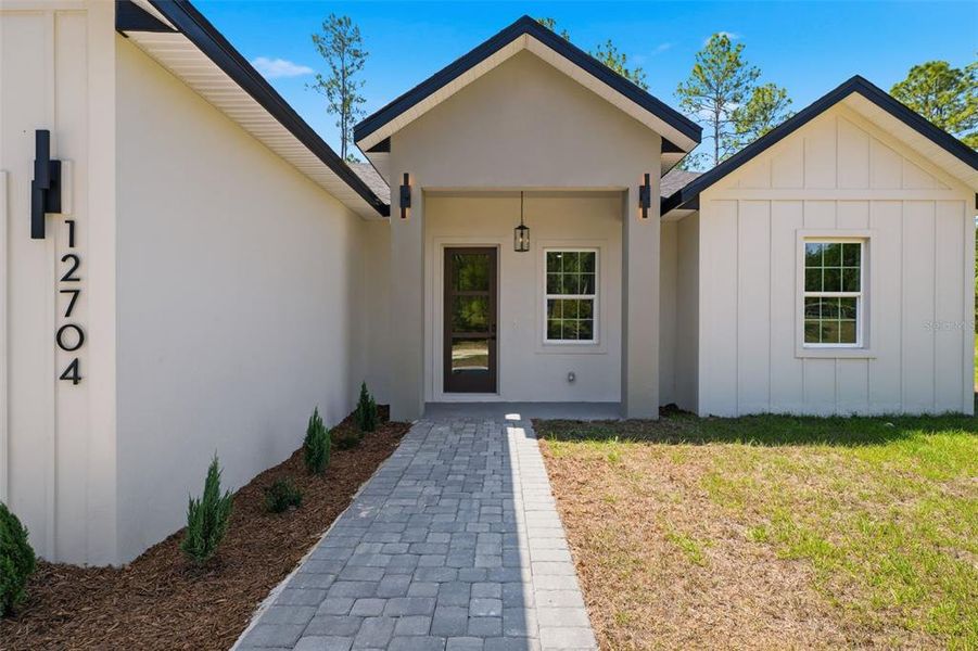 Exterior details and patio area of a home in , Ocala (Image 3). Exterior details and patio area of a home in , Ocala (Image 3).