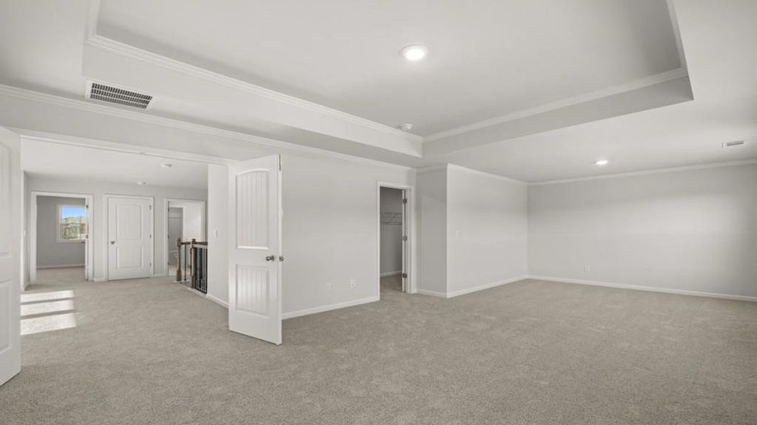 Spacious, unfurnished interior of a new home in , Dallas (Image 22).