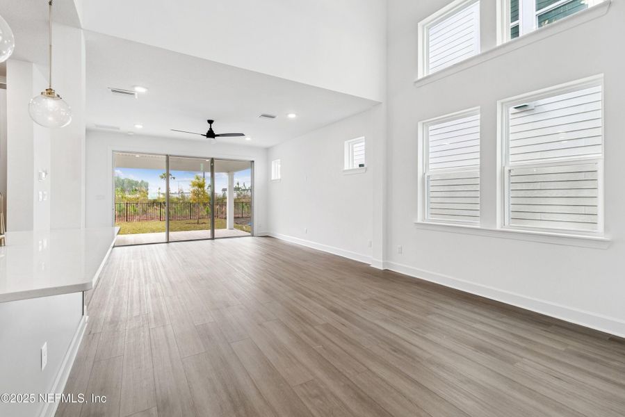 Spacious, unfurnished interior of a new home in Evergreen Island at Silverleaf - Classic, St. Augustine (Image 18).