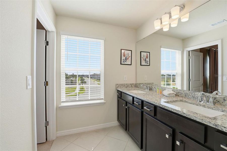 Furnished interior view inside a new home in , Clermont (Image 49).