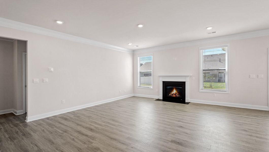 Spacious, unfurnished interior of a new home in Seven Oaks, Greenwood (Image 25).