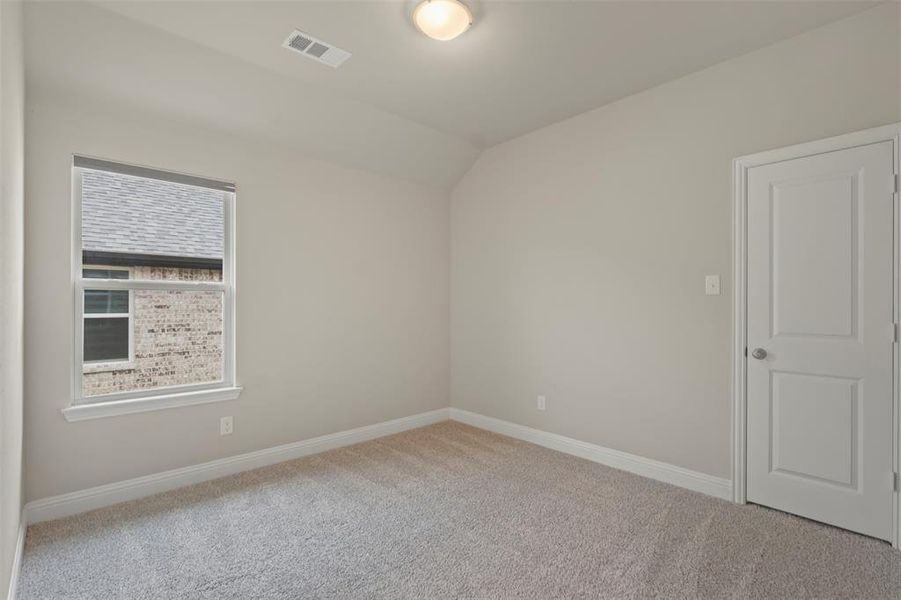 Spacious, unfurnished interior of a new home in , Anna (Image 22).