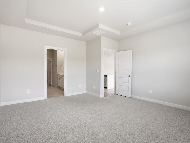 Spacious, unfurnished interior of a new home in Vickery Station, Woodruff (Image 17).