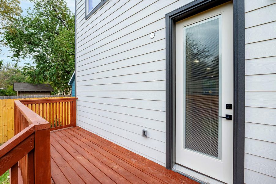 Exterior details and patio area of a home in , Houston (Image 19).