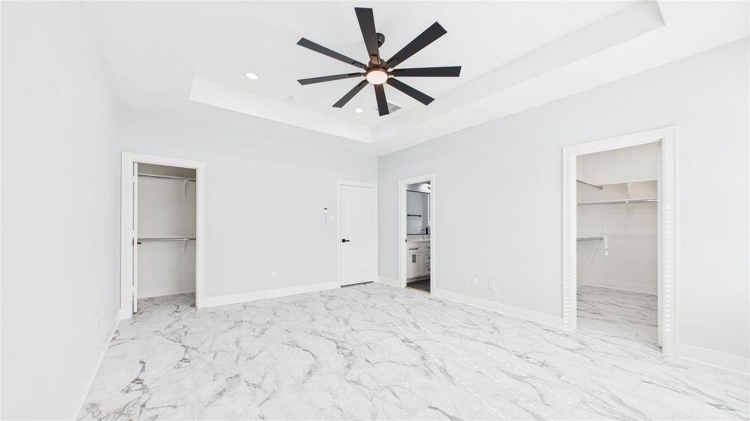 Spacious, unfurnished interior of a new home in , Houston (Image 24).