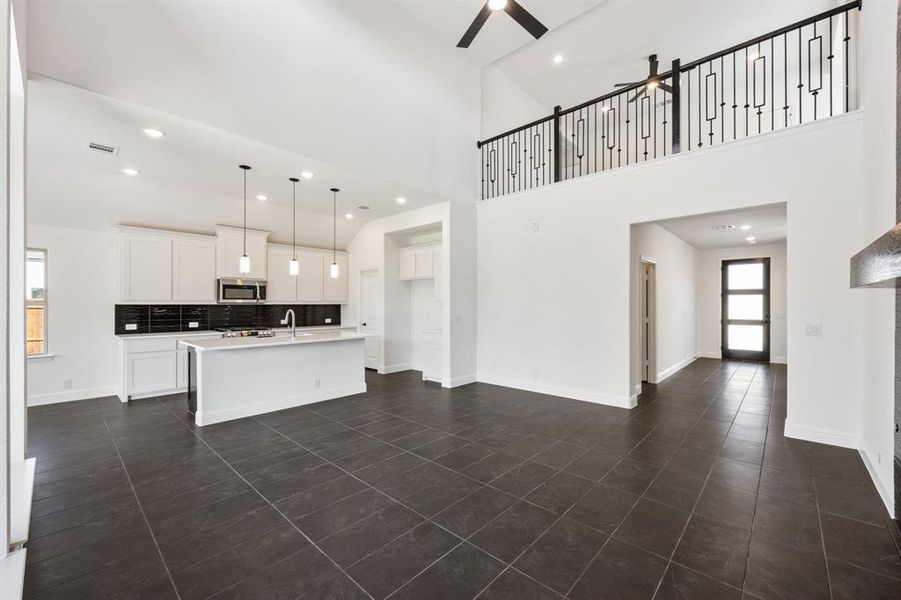 Spacious, unfurnished interior of a new home in Hampton Park, Glenn Heights (Image 31). Spacious, unfurnished interior of a new home in Hampton Park, Glenn Heights (Image 31).