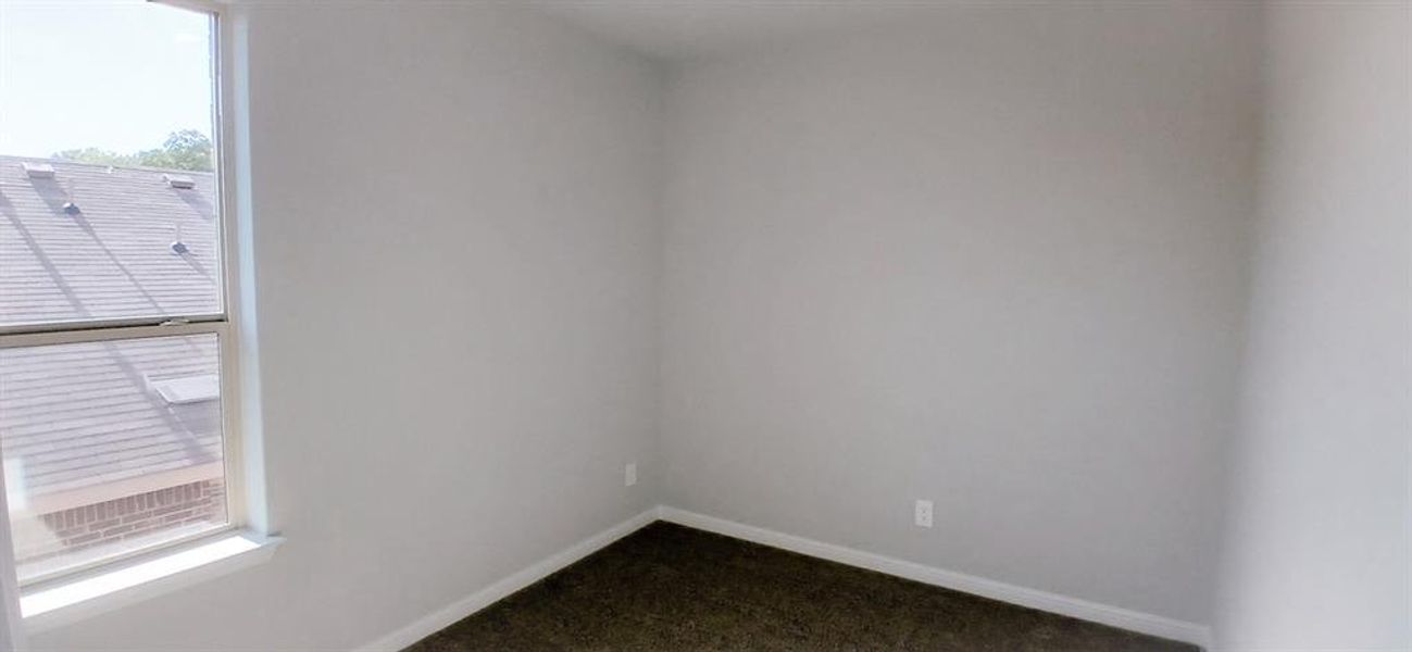 Spacious, unfurnished interior of a new home in The Canyons, Keene (Image 12).