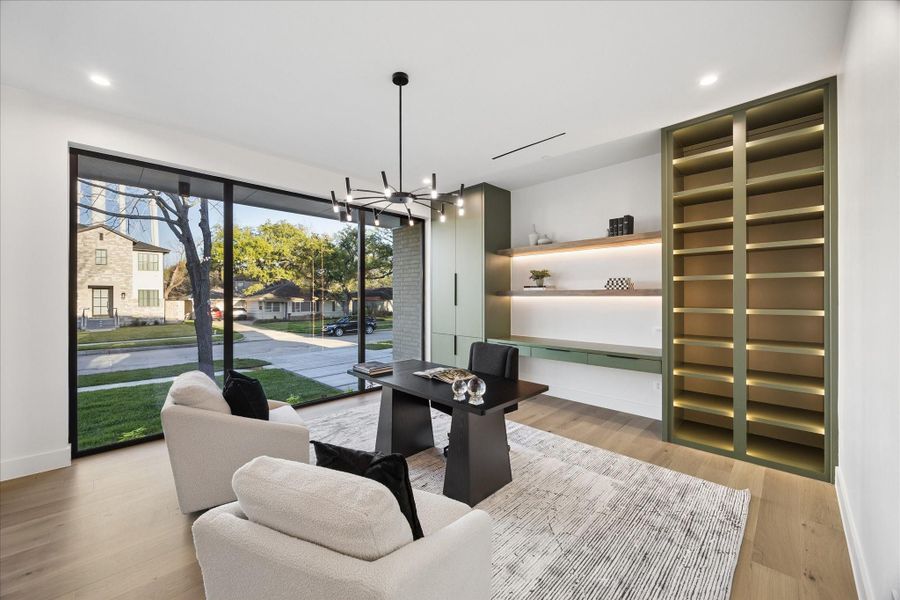 Furnished interior view inside a new home in , Bellaire (Image 34).