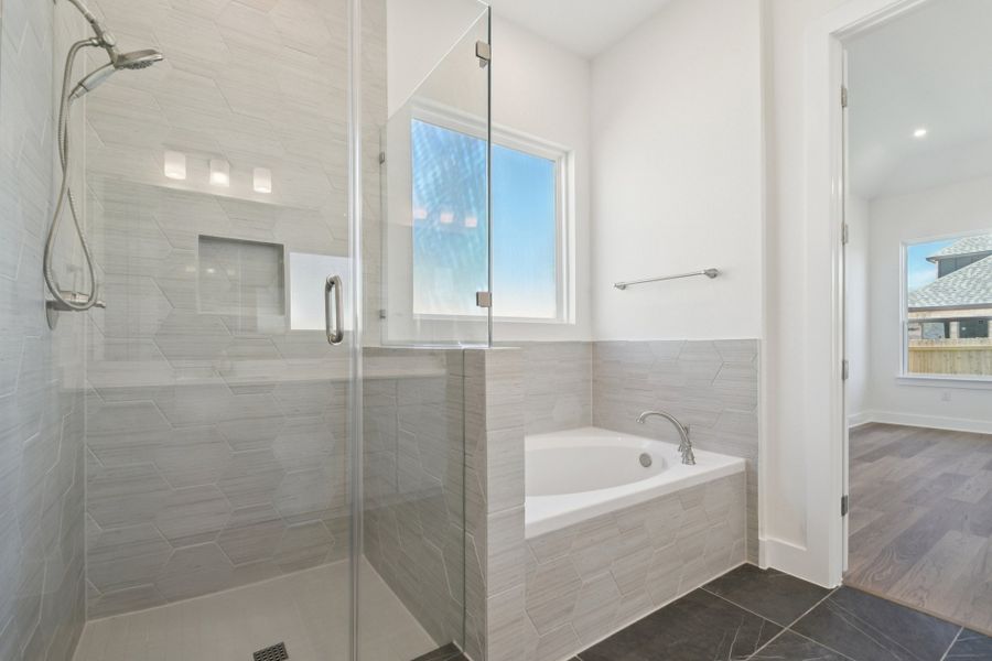 Furnished interior view inside a new home in Persimmon, Buda (Image 5).