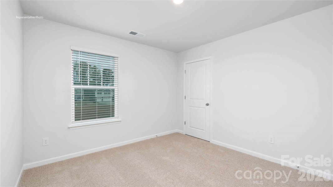 Spacious, unfurnished interior of a new home in Sonoma Hills, Charlotte (Image 14).