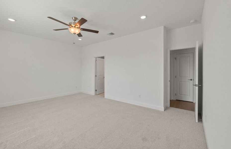 Spacious, unfurnished interior of a new home in Patterson Ranch, Georgetown (Image 26).