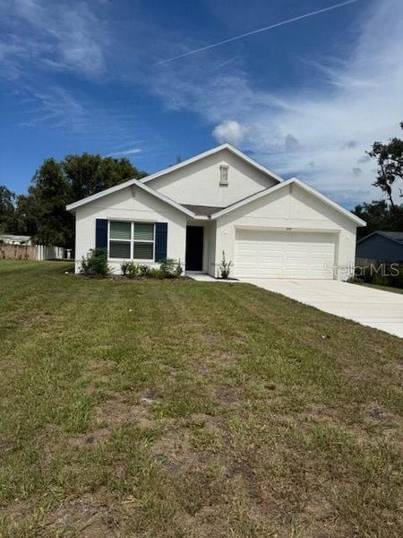 Exterior details and patio area of a home in Hernando County Spot Lots, Spring Hill (Image 22).