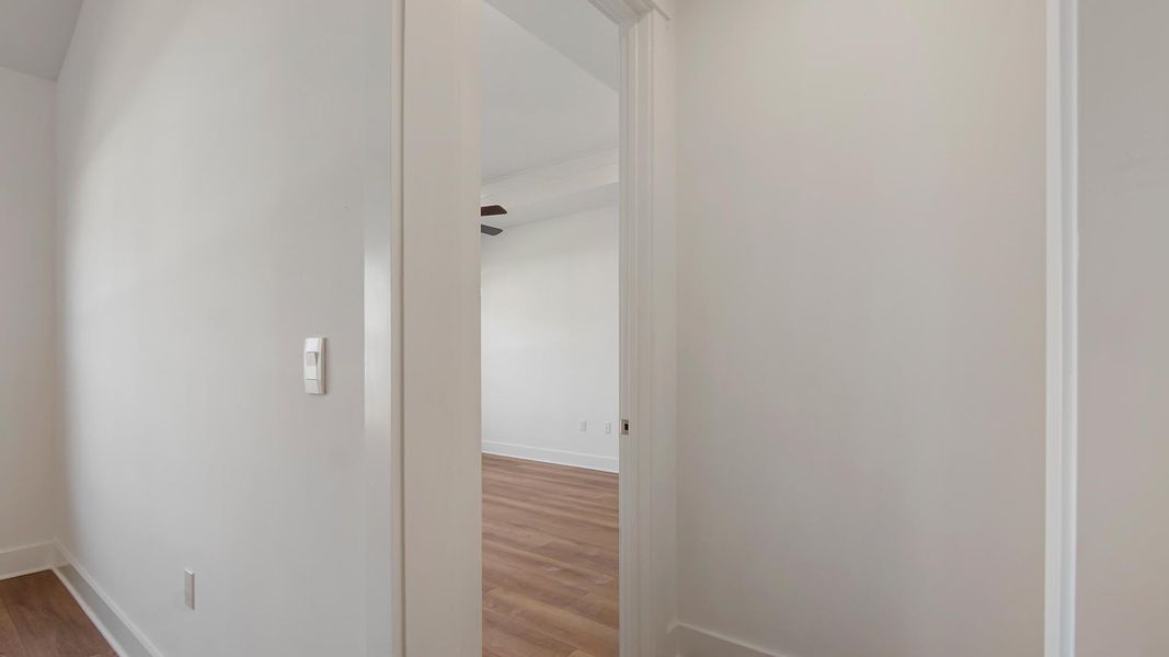 Spacious, unfurnished interior of a new home in Breakfast Point East Phase II, Panama City Beach (Image 20).